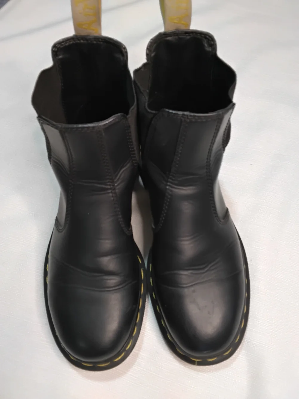 Dr. Martens Vegan Quad Black Leather Chukka Boots with Yellow Stitching Tabs Sz7